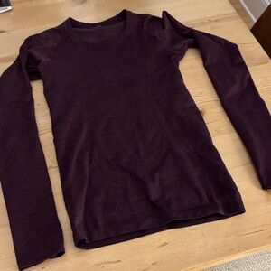 Lululemon Swiftly tech long sleeve. Size 4. Excellent.